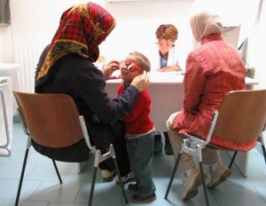 Guida alla salute, il diritto all'assistenza sanitaria degli stranieri in Italia